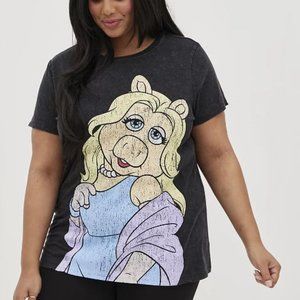 Torrid Classic Fit Crew Tee Miss Piggy, Vintage Black, 3X